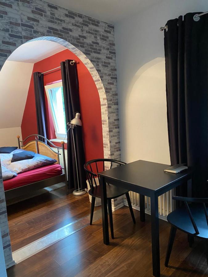 Ein Appartement Und Ein Komfortzimmer In Malsch, Zwischen Karlsruhe, Rastatt Und Baden-Baden Malsch  Exteriör bild