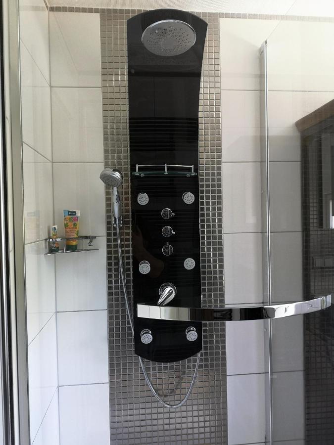 Ein Appartement Und Ein Komfortzimmer In Malsch, Zwischen Karlsruhe, Rastatt Und Baden-Baden Malsch  Exteriör bild